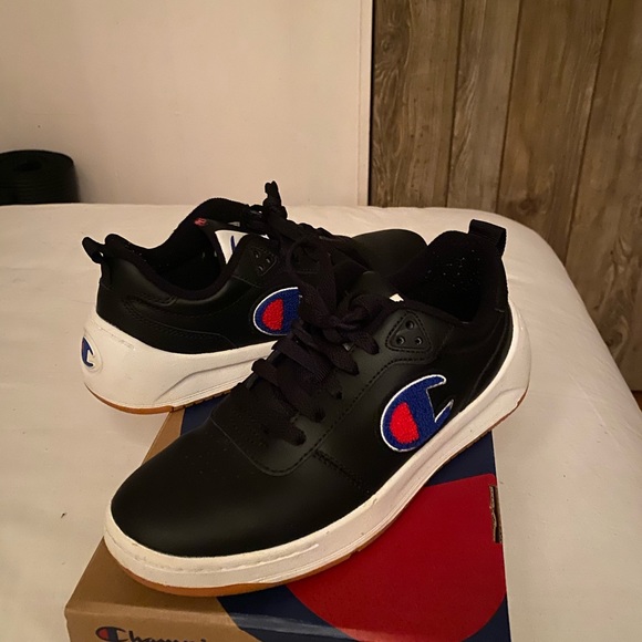 Champiom shoes - Picture 4 of 5